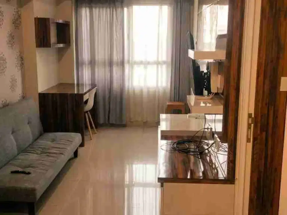Disewakan apartemen cozy Oase Ketenangan di Tengah Hiruk Pikuk Kota 2BR furnished view pool dekat summarecon mall bekasi