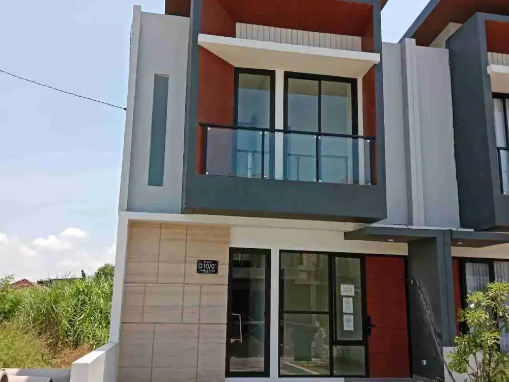 Rumah dijual  , 2 lantai ,  lokasi barat surabaya