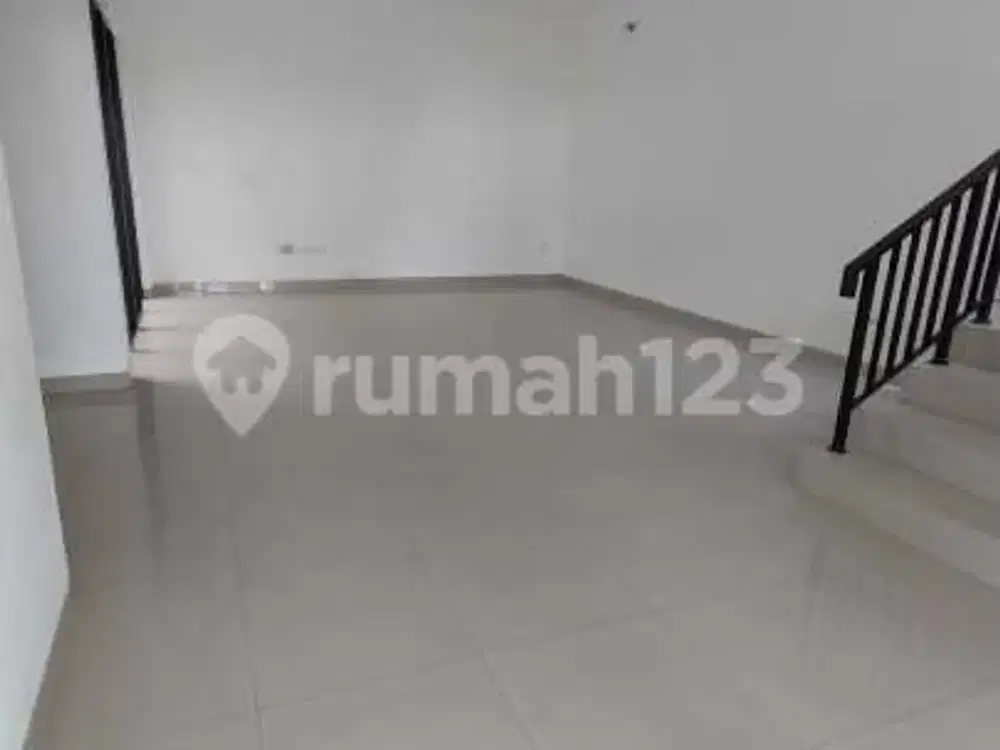 Disewakan / Dijual Rumah Luas di Cluster Florida (8X15) Unit Ready!
