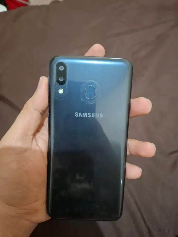 Dijual samsung M20 3/32 kondisi mulus
