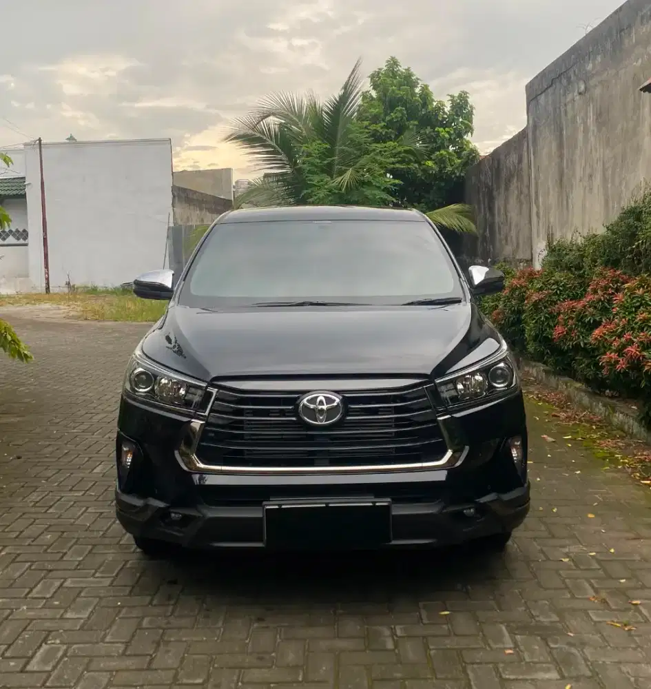 Toyota Innova Venturer 2.4 AT Diesel 2022