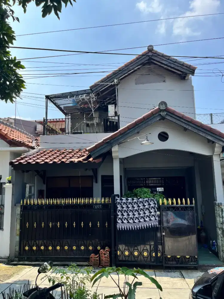 DIJUAL RUMAH 2 LANTAI 4KT 3KM