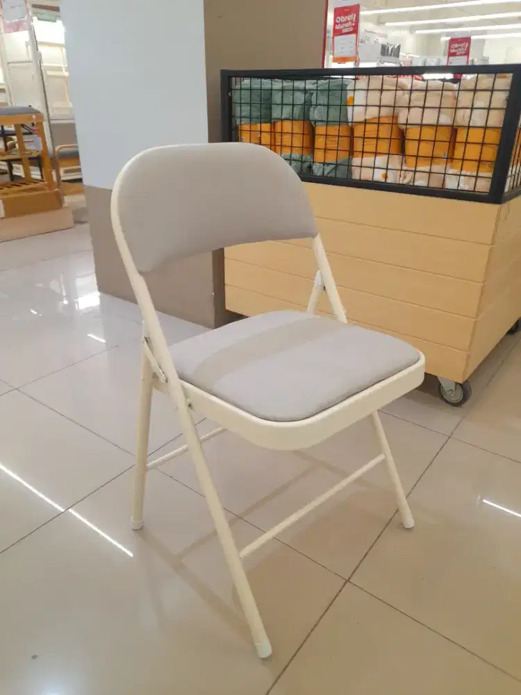 kursi Lipat Komersial Murah