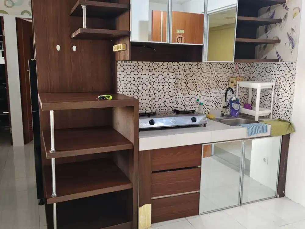 Disewakan Apartemen Puncak Dharmahusada Raya MERR 3BR Full Furnished Tower A Lantai 1