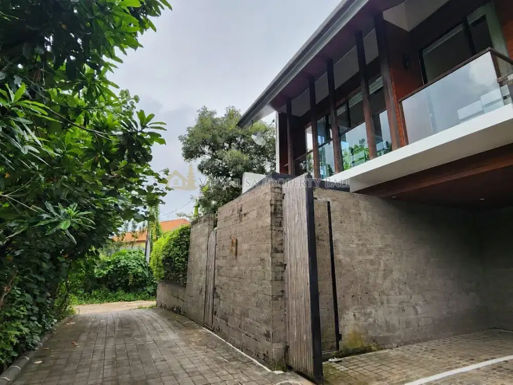 Villa Modern 4 Kamar Tidur dengan Pemandangan Sawah – Freehold / Leasehold di Sanur, Bali