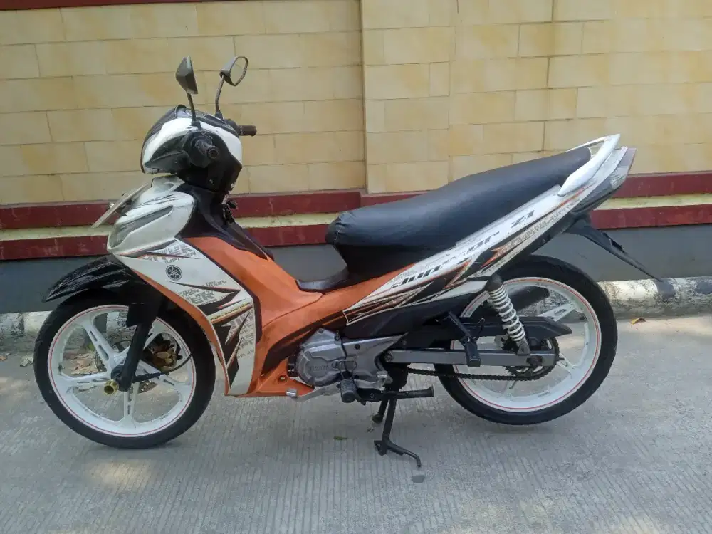 Dijual Yamaha Jupiter Z1 thn 2014 mulus komplit DKI siap pakai