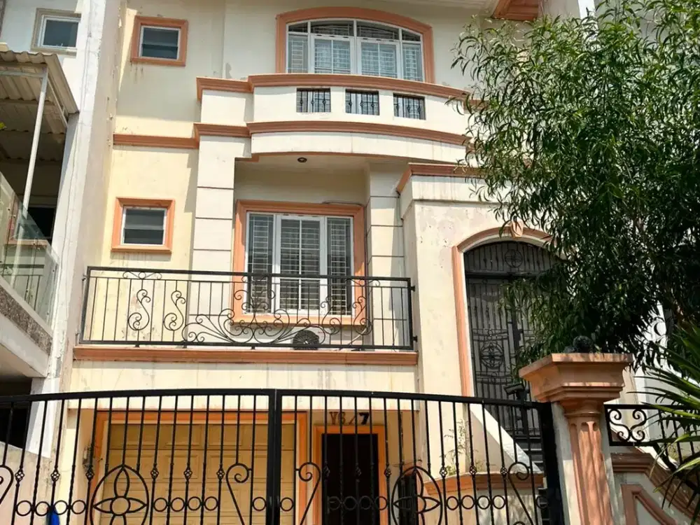 Dijual rumah pik 1 manyar permai hadap utara kondisi tersewa sampai jully 2027 nego sampai deal