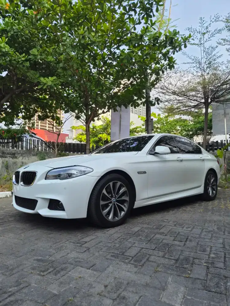 Bmw f10 523i putih M sport 535i look