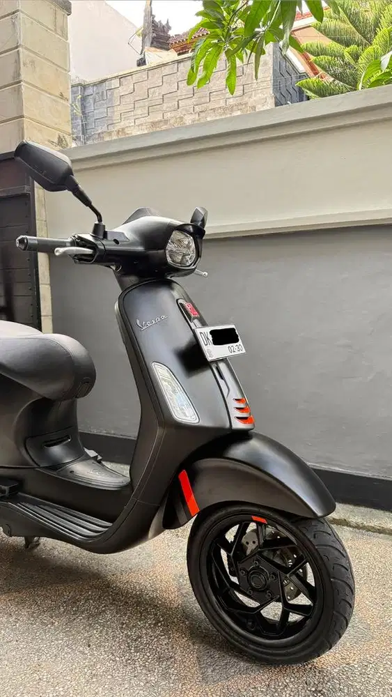 Vespa Sprint S150 2025 Black Convinto