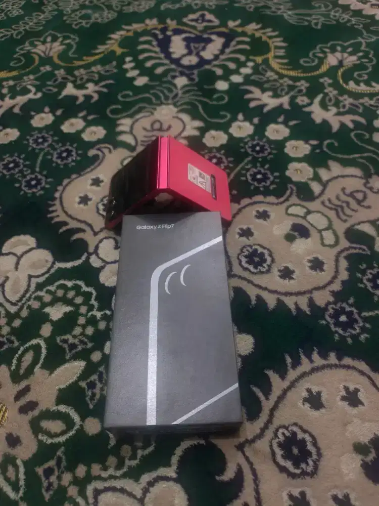 Samsung Z Flip7 12/255