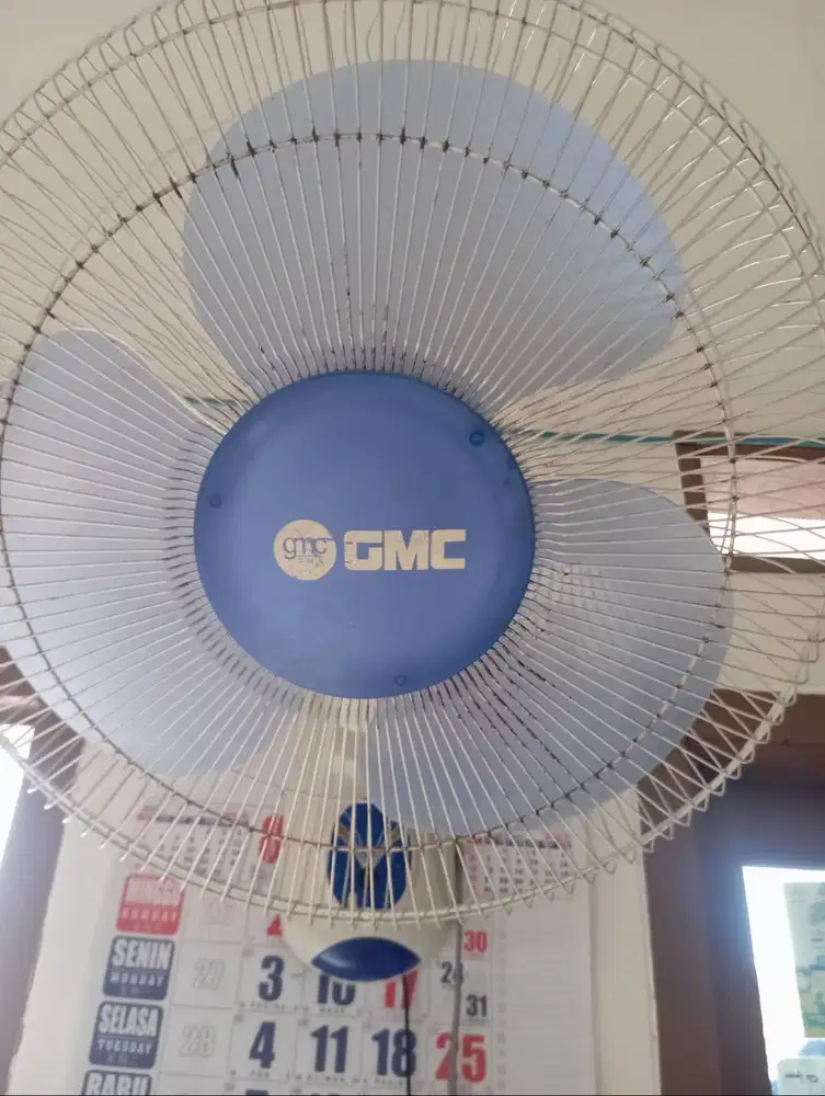 Jual kipas angin dinding merk GMC 16 125.000nego