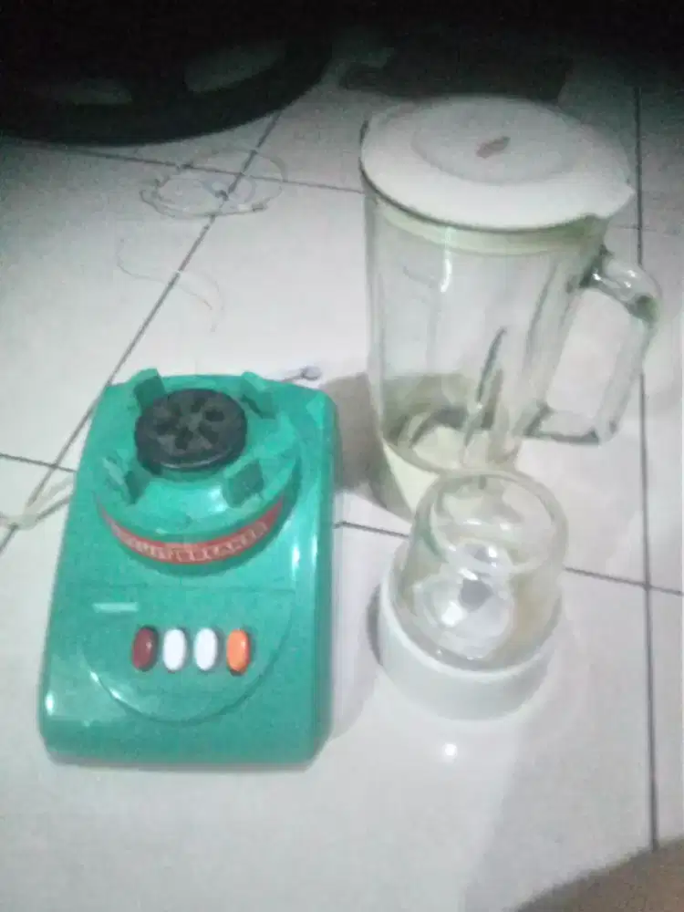 Blender normal gelas kaca