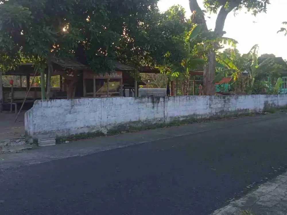 Tanah Luas Strategis Siap Bangun Ruang Usaha Rumah