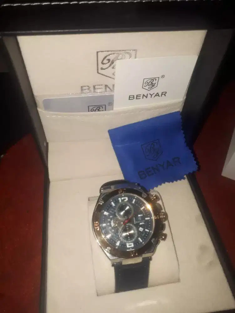 Di jual Jam Tangan Benyar Elegan