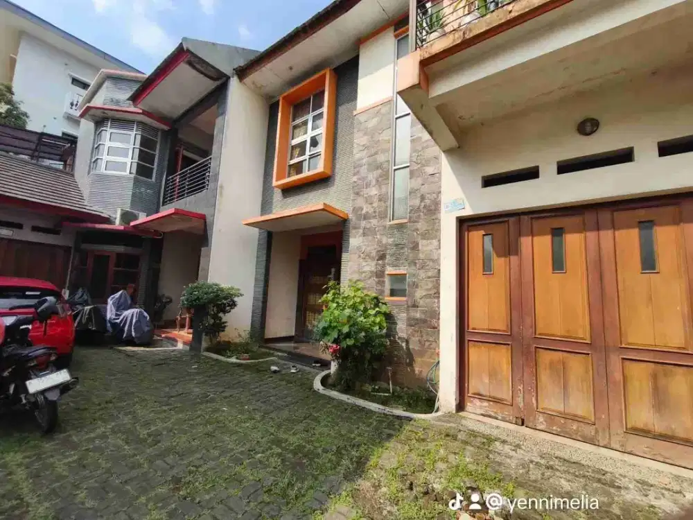 RUMAH KRAMAT JATI JAKARTA TIMUR SHM LUAS RAPI SIAP HUNI