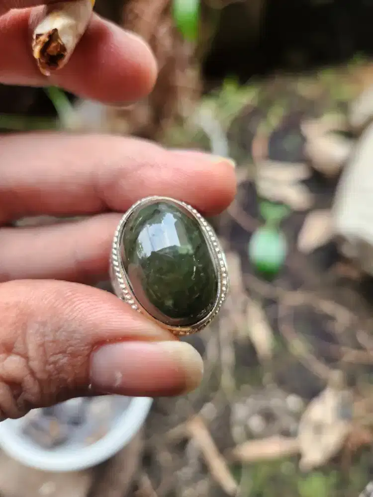 Batu giok aceh tembus