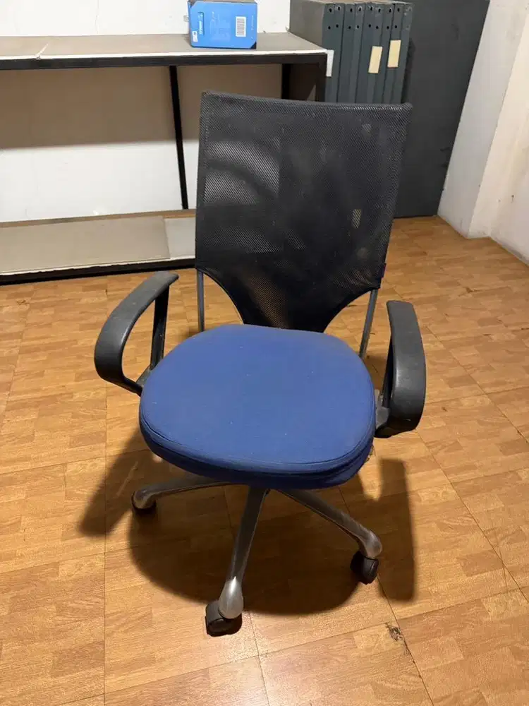 Kursi Kantor masih Ok