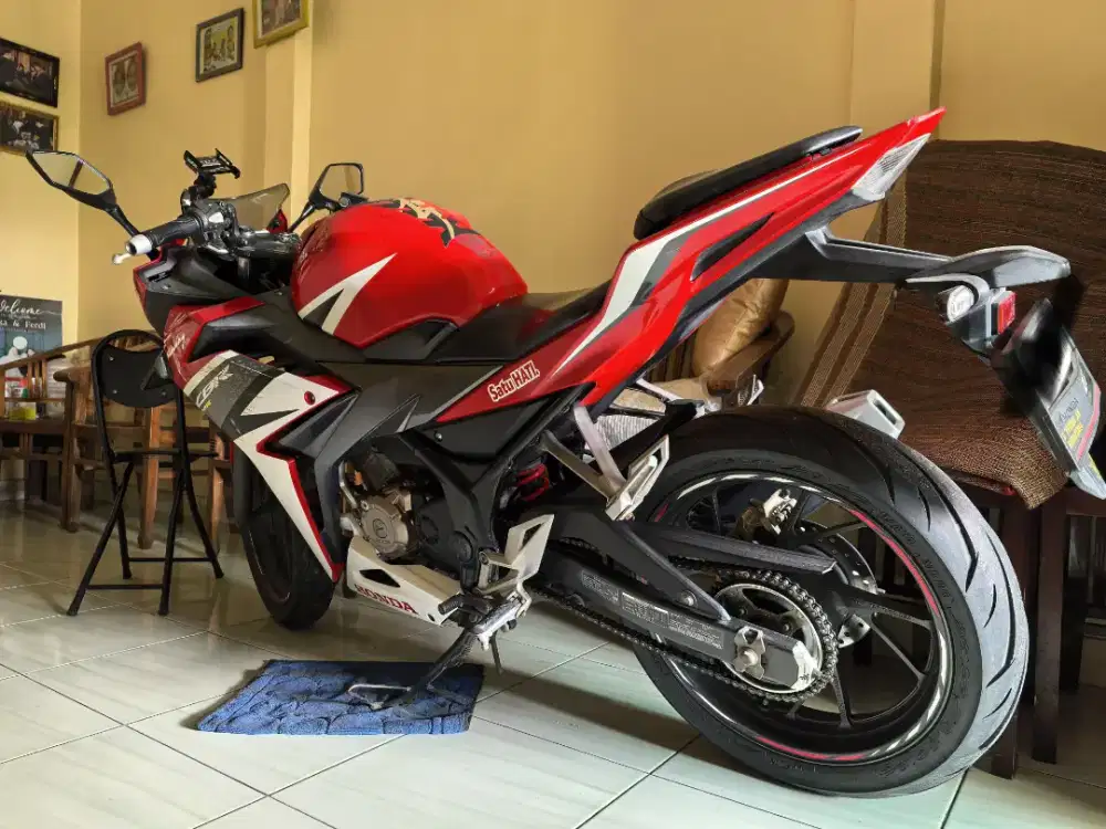 Dijual Motor CBR 150R 2018