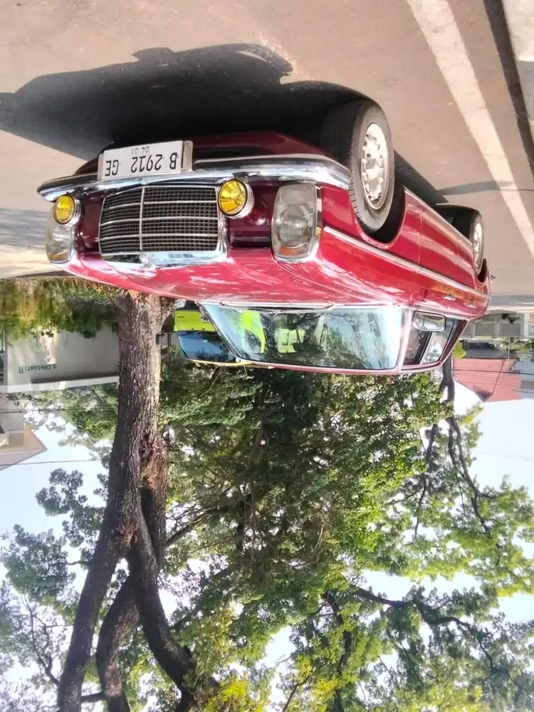 MERCEDES BENZ 200 1976 Red Merah BU Mercy W115 Classic 1995/1977