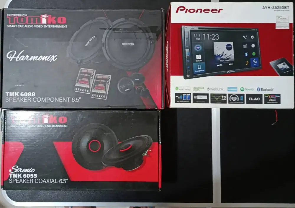 HEAD UNIT TAPE PIONEER AVH-Z5250BT DAN SPEAKER TOMIKO (2SET)