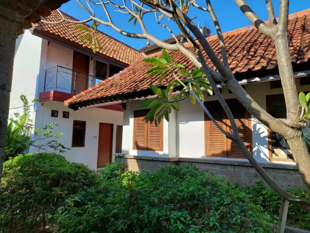 Rumah Bergaya Villa di Lingkungan Elite Dekat Fasilitas Umum Renon Bali