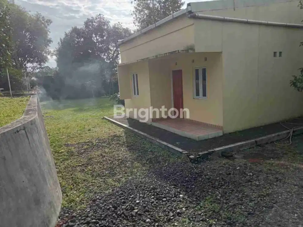 Villa Kaliurang Tanah Luas Dekat Tugu Udang