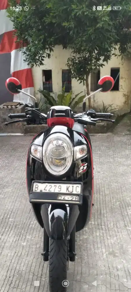 Scoopy donat, remot, charger hp