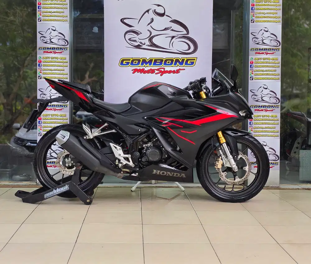 HONDA CBR 150R 2021