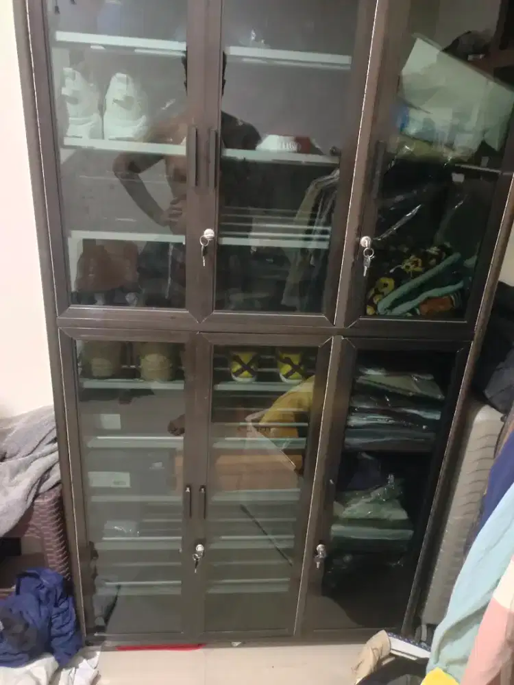 Lemari Kaca Full