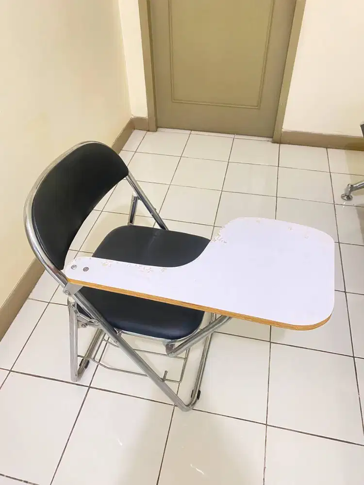 Kursi Belajar Lipat + Meja, Masih Bagus