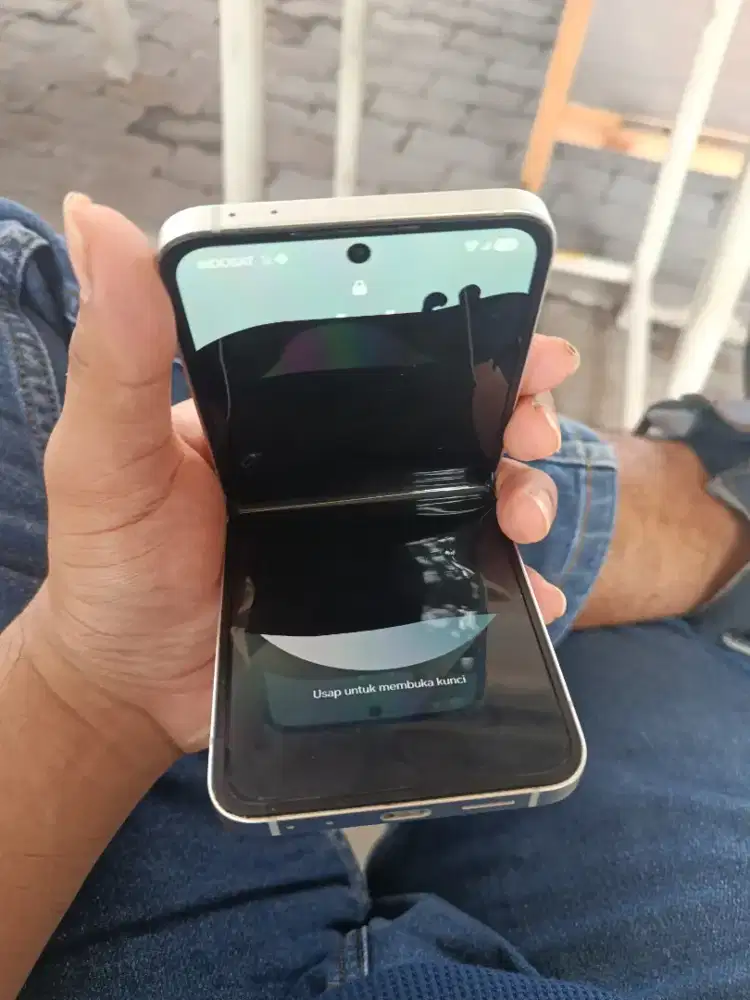Samsung Galaxy Z Flip 6 12/512GB Minus LCD