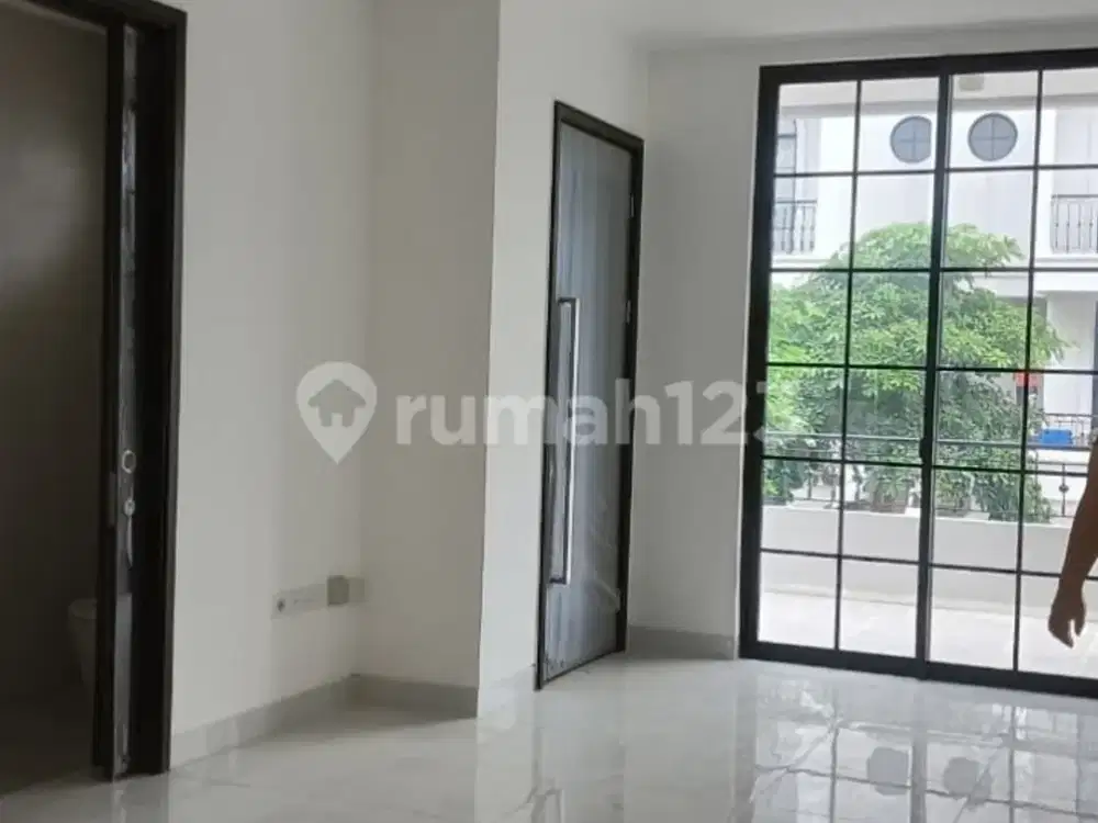 disewakan rumah huni 5 x 15m concerto PIK
