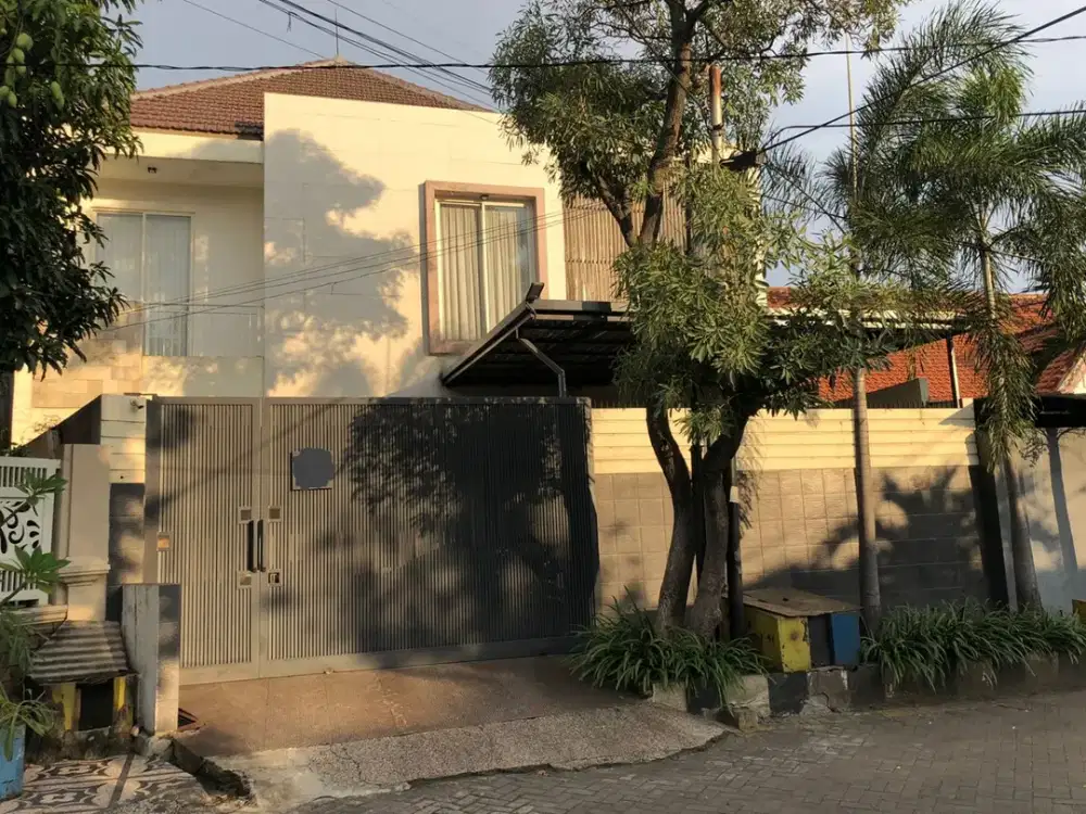 Murah Turun Harga Rumah 2 Lantai di Kendangsari Surabaya Timur