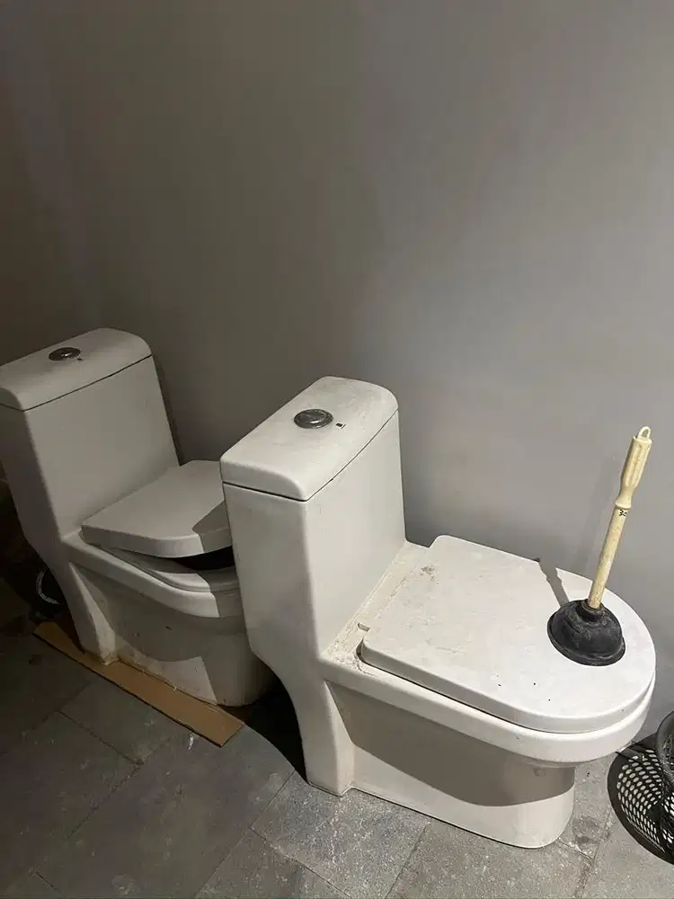 Dijual! Toilet Enchanting Duduk Bekas (Setahun Pemakaian)