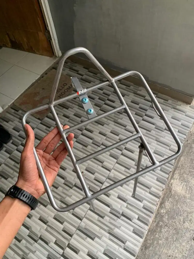 Rak Pannier Sepeda INB Silver