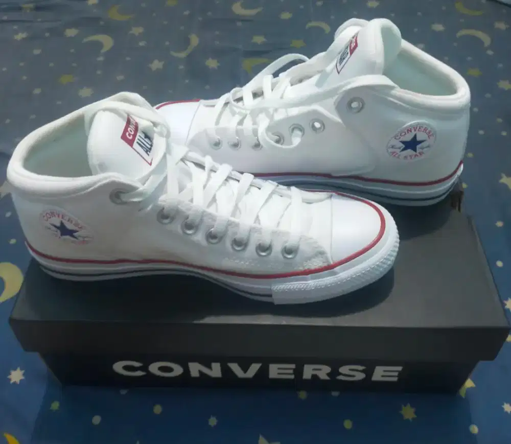 Sepatu Converse