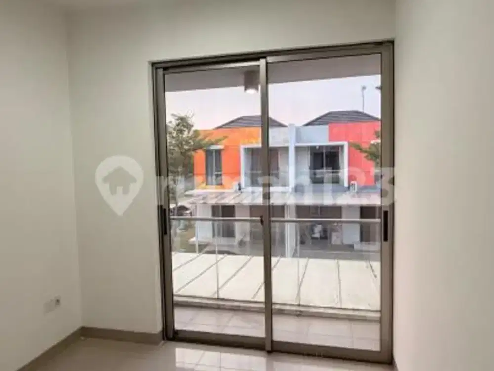 Disewa Murah Rumah Pik 2 Kosongan 6X10 Bagus 2 Lantai 2 Kamar