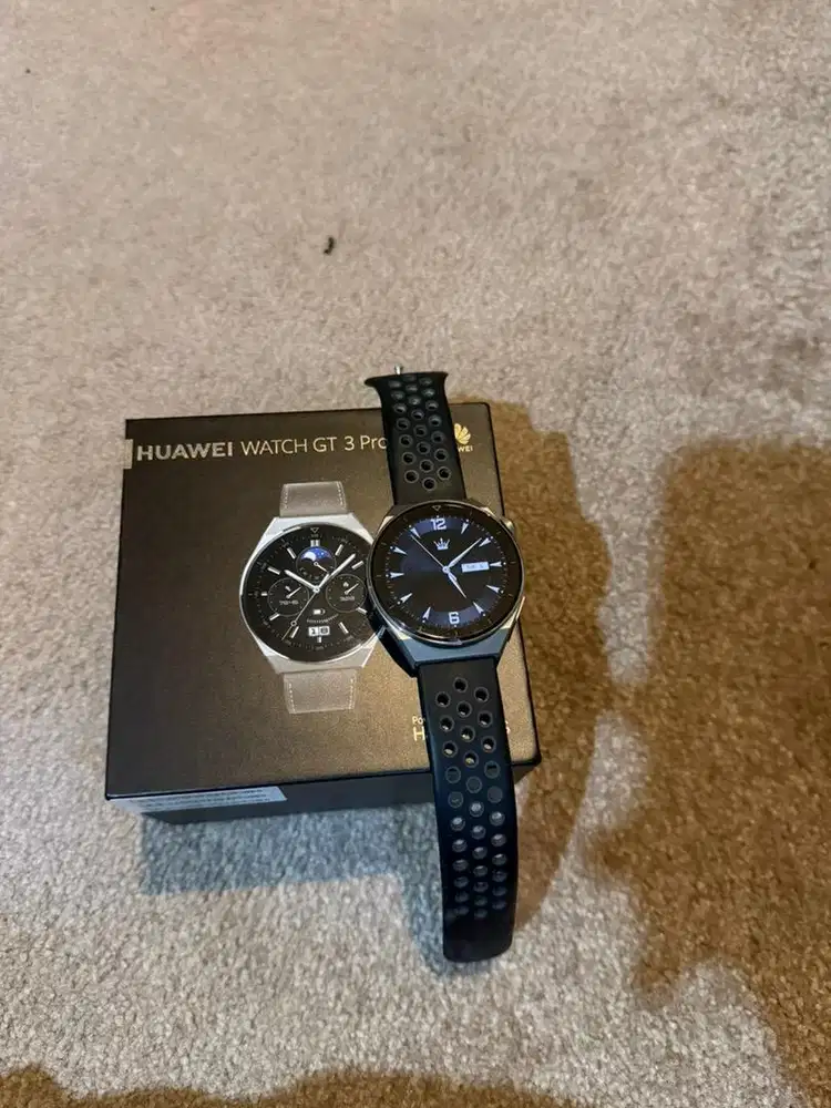 Dijual HUAWEI WATCH GT 3 Pro Model: ODN-819 Case: Light Titanium Case