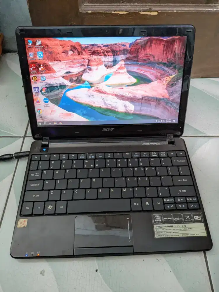 Netbook Acer 722 12 Ram 4GB Minus Batre Aja Sambil Cas