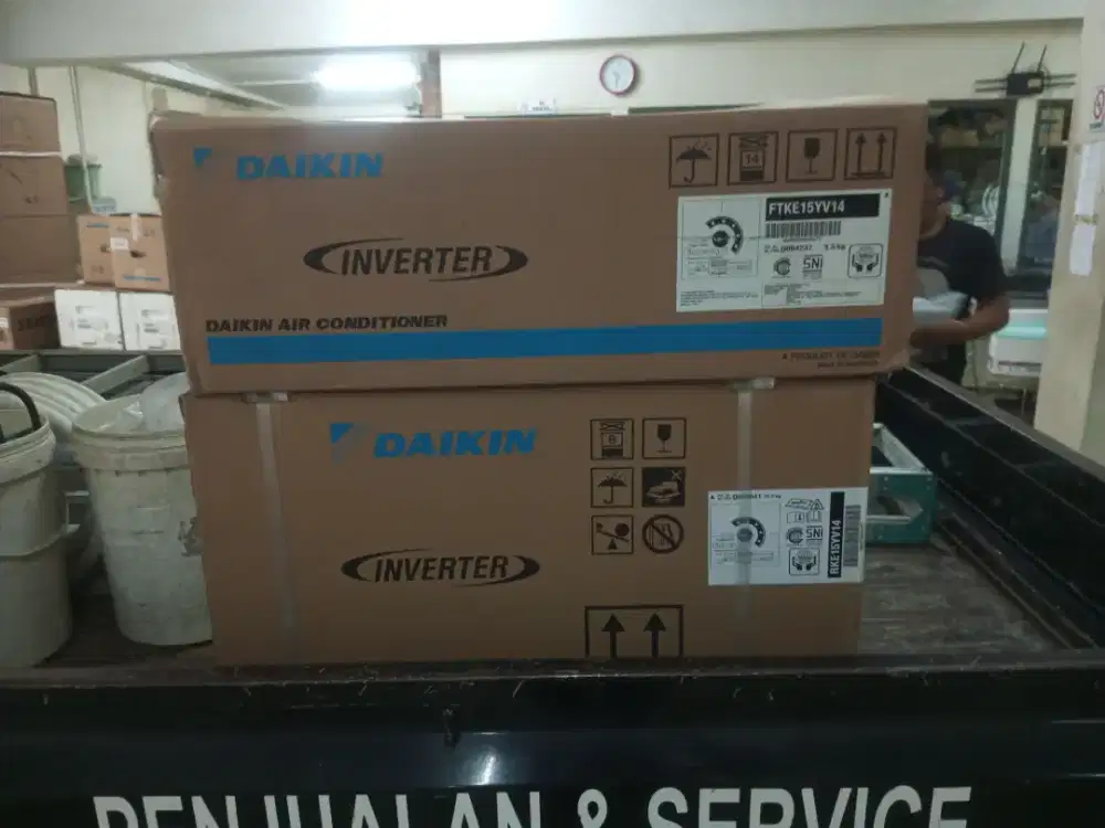 AC Daikin inverter 1/2 PK FTKE15 jual berikut pasang ke lokasi