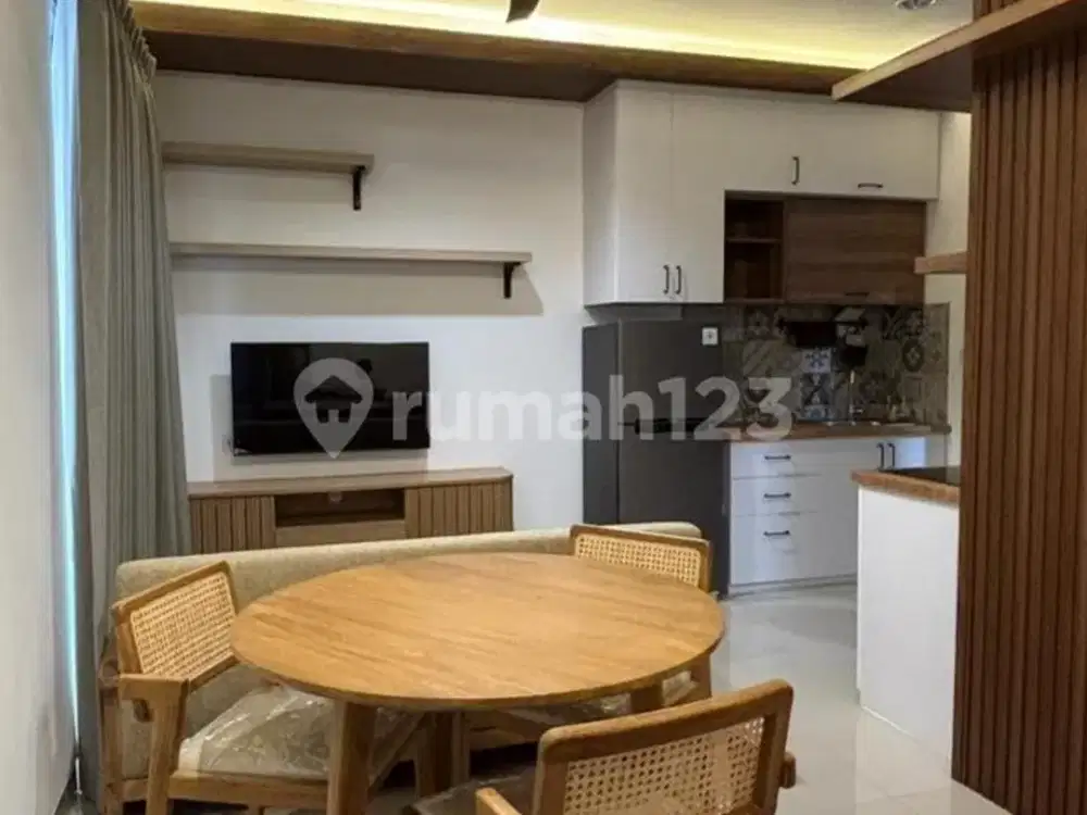 Disewakan Rumah Full Furnished Cluster Springville Pik 2