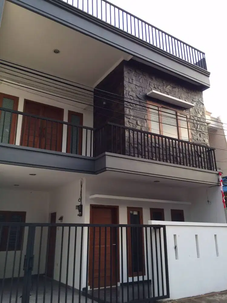 Disewakan Rumah Siap Huni area Binus Kemanggisan Jakarta Barat