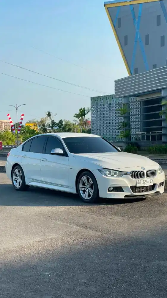 BMW F30 320i Sport 2014 Putih AT Matic