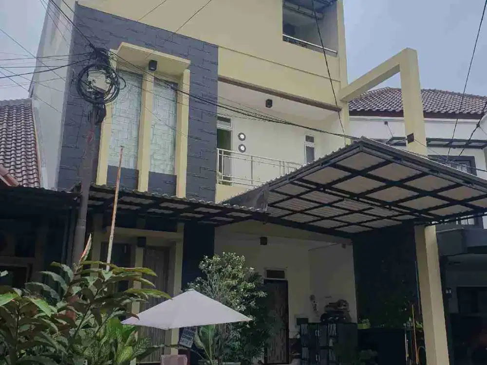 Rumah Pesona Khayangan Depok