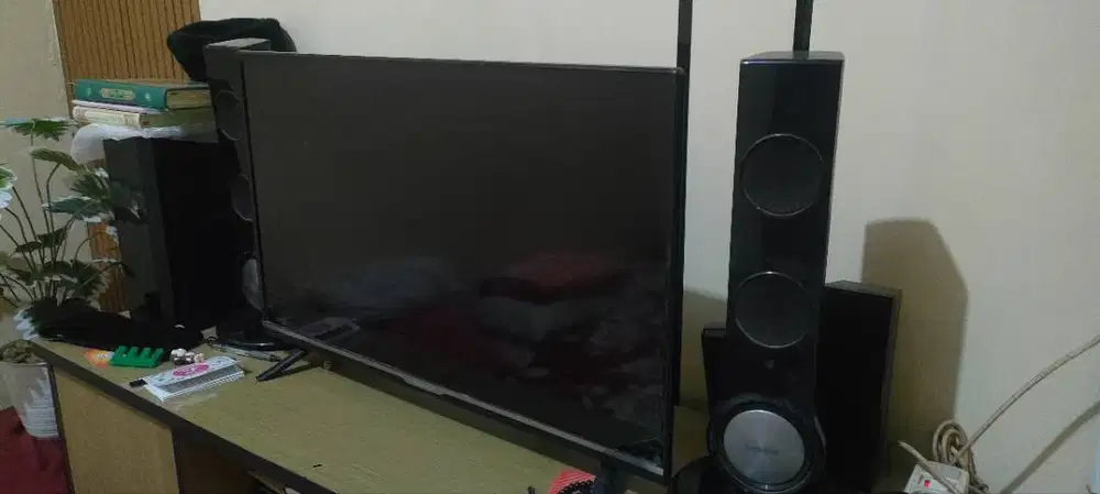 Jual Smart TV Changhong 32 inch Mati Total (Fisik Mulus)