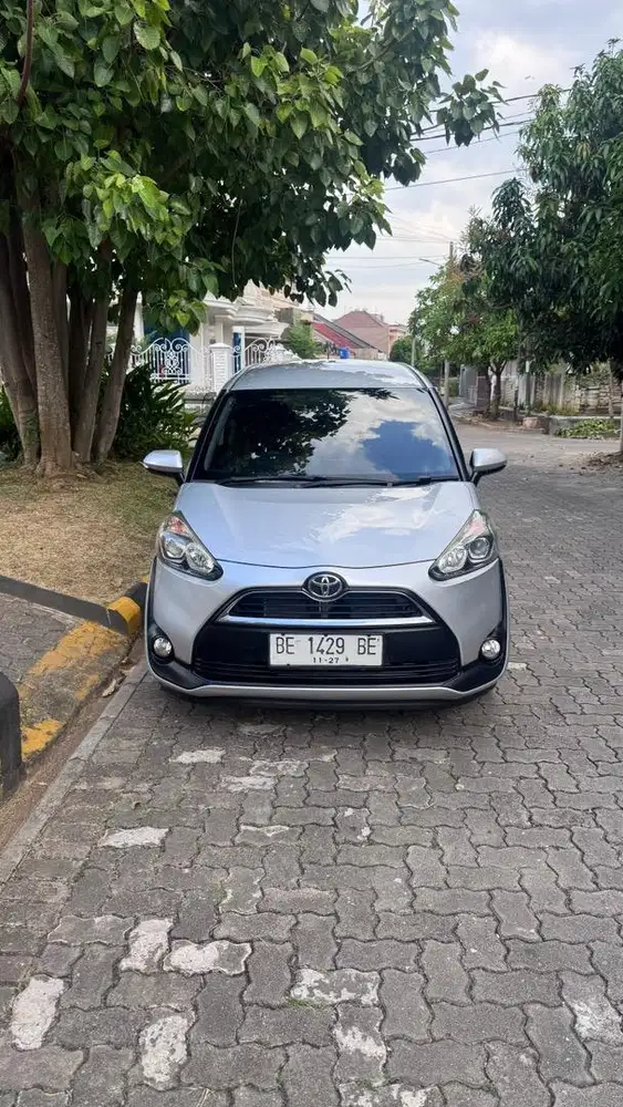 Toyota Sienta V AT 2017