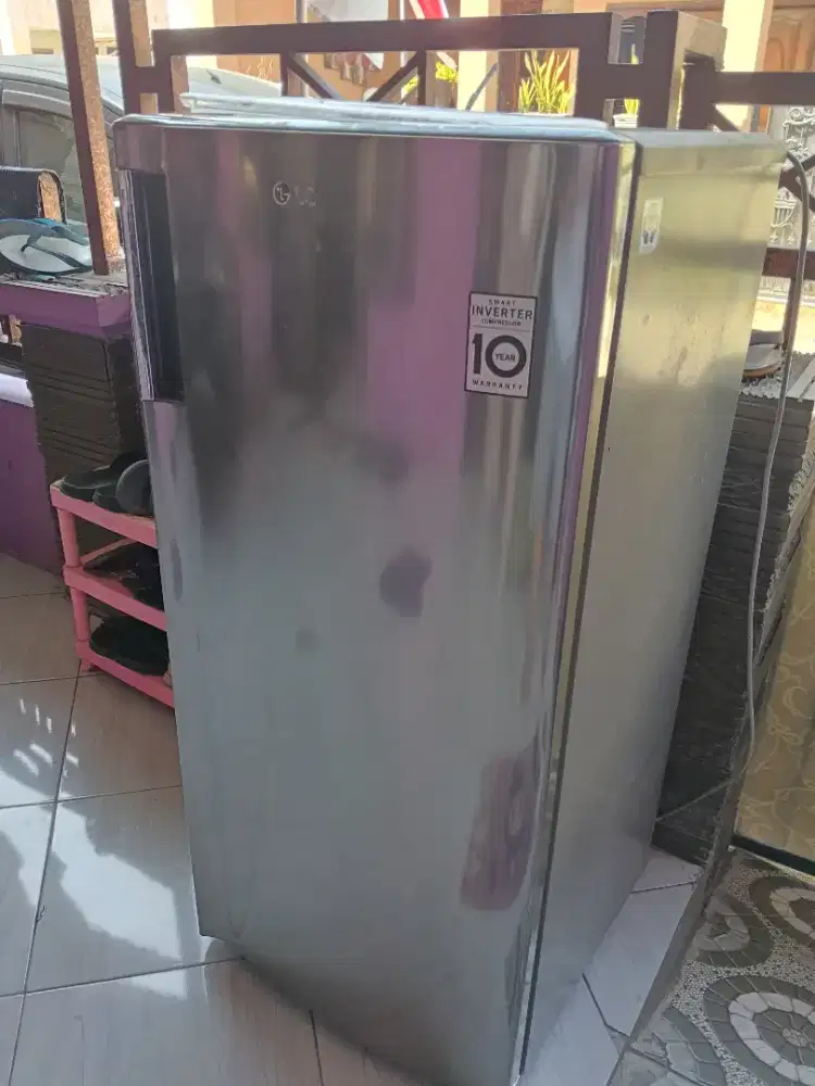 JUAL KULKAS 1 PINTU MERK LG INVERTER & TV TABUNG 14 INCH MERK DIGITEC.
