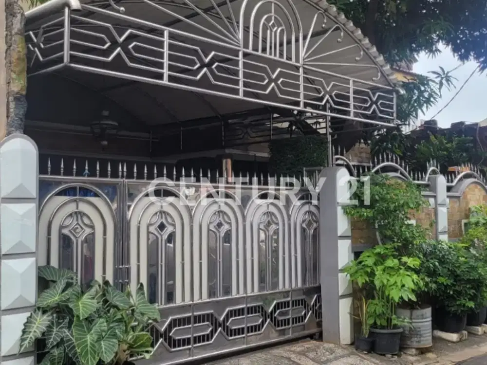 TURUN HARGA! Rumah Akses Jalan 2 Mobil Lega Di Johar Baru