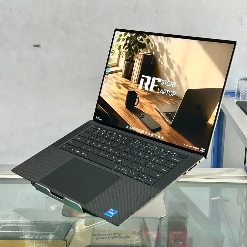 Dell Precision 5570 i7 Gen 12 32/1TB RTX A1000