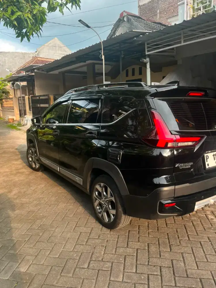 Xpander Cross 2023 Hitam Matic